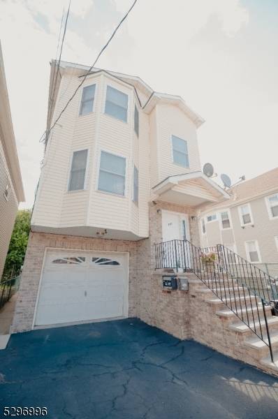 547 Magnolia Ave, Elizabeth City, NJ 07206