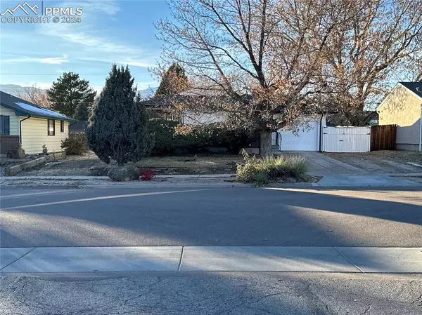 Colorado Springs, CO 80909,1510 Baylor DR