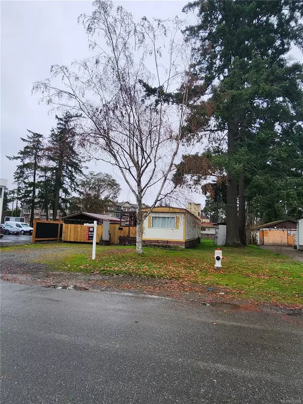 Colwood, BC V9C 1K1,592 Heatherly Rd