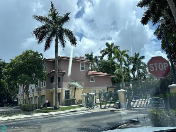 Coral Springs, FL 33067,6704 W Sample Rd  #6704