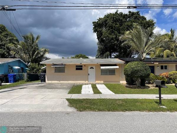 7013 SW 19th St,  North Lauderdale,  FL 33068