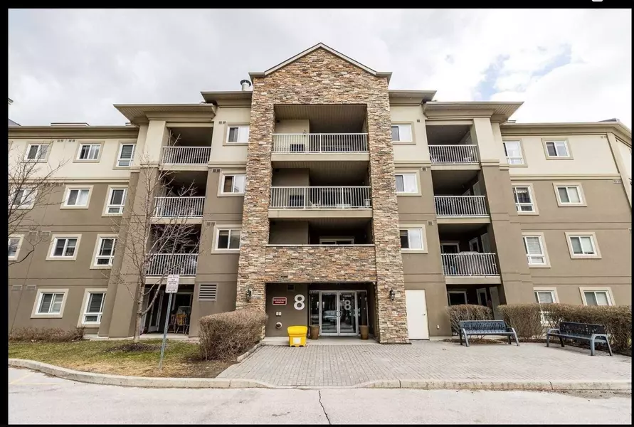 8 Dayspring CIR #1422, Brampton, ON L6P 2Z5