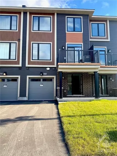 704 DONERAILE WAY, Barrhaven, ON K2C 3H2