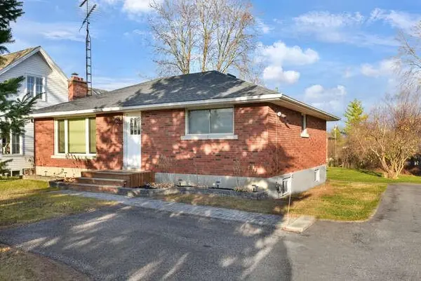 Brockville, ON K6V 5T1,1079 COUNTY RD 15 RD