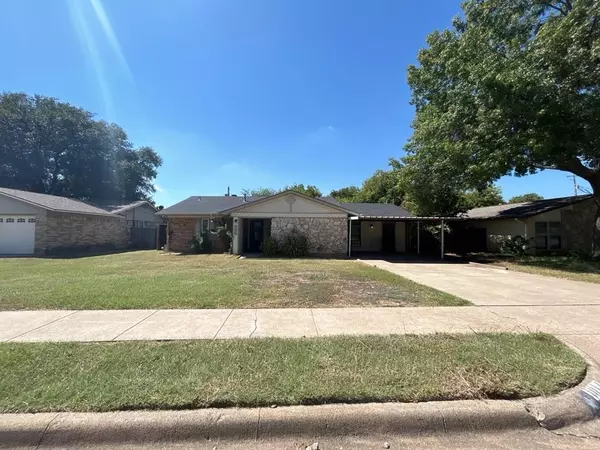 1011 Fayette Drive, Euless, TX 76039