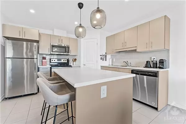 Barrhaven, ON K2J 6B4,365 TRIBECA #8