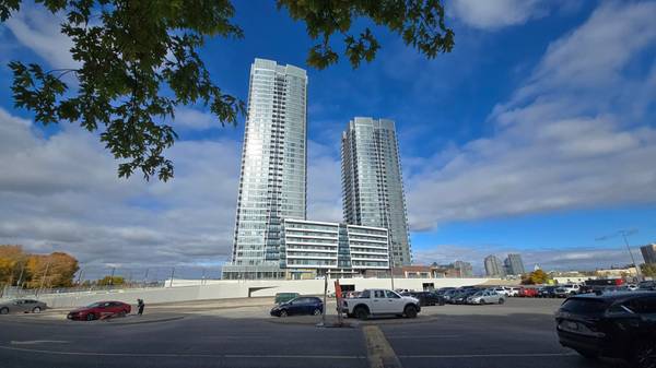 50 Upper Mall WAY #2711B, Vaughan, ON L4J 4P8