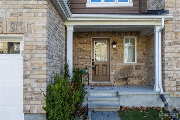 Barrhaven, ON K2J 0T3,792 MAYFLY CRES