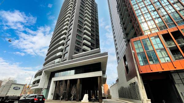 88 Davenport RD #2201, Toronto C02, ON M5R 0A5