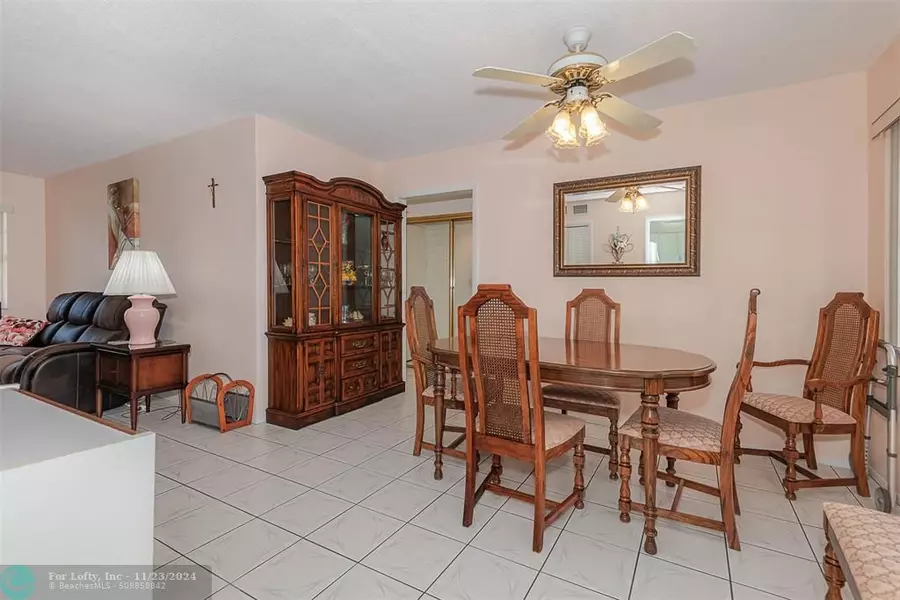 1281 NW 43rd Ave  #201, Lauderhill, FL 33313