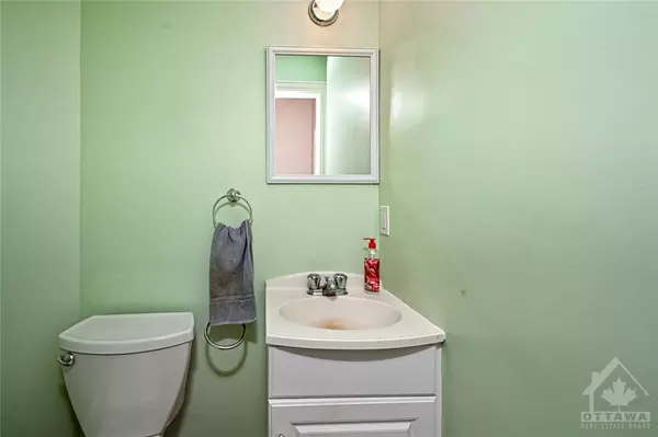 Toledo, ON K0E 1Y0,58 KITLEY BASTARD RD