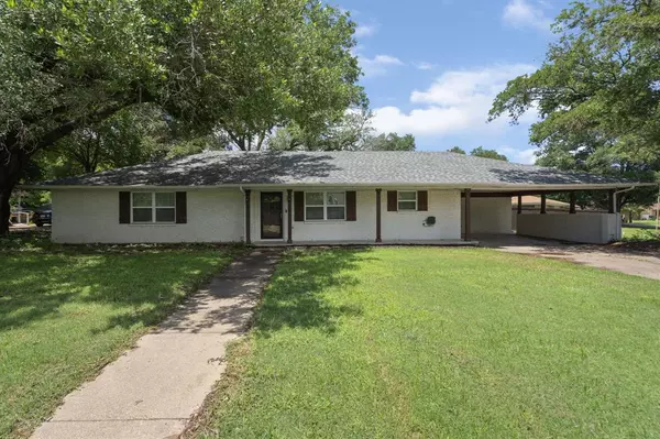 405 Arcadia Road, Kemp, TX 75143