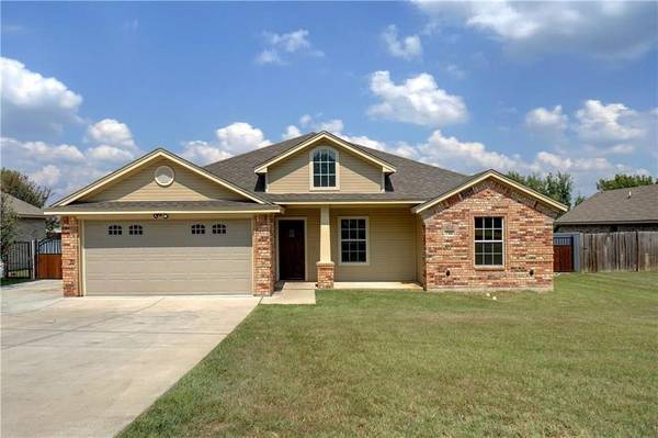 716 Wood Lane, Azle, TX 76020