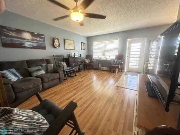 Deerfield Beach, FL 33442,46 Lyndhurst B  #46