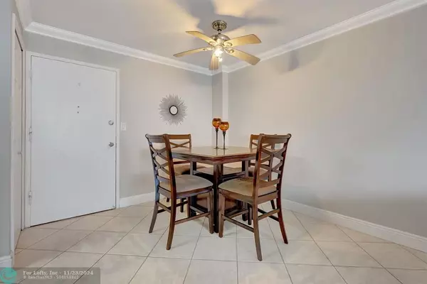 Hallandale Beach, FL 33009,1913 S Ocean Dr  #207