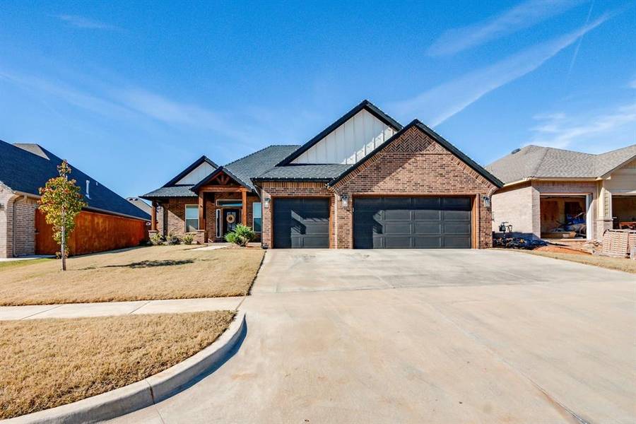 4609 Bermuda Drive, Mustang, OK 73064