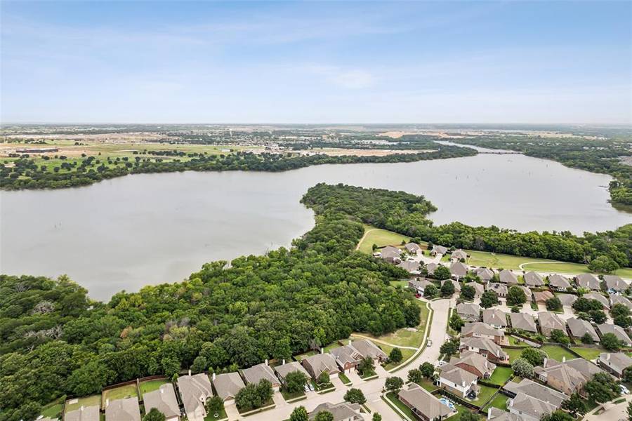 1013 Lake Hollow Drive, Little Elm, TX 75068