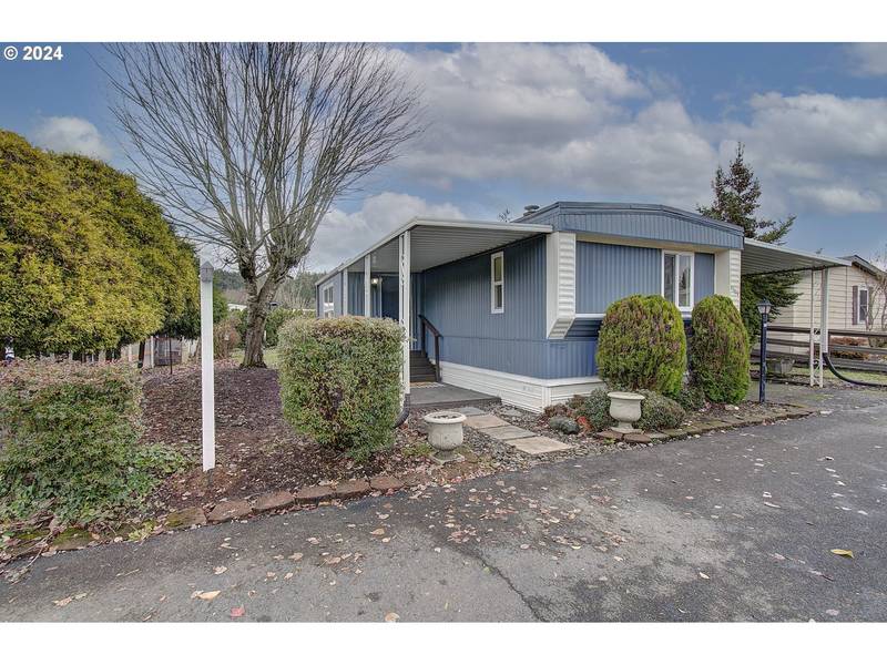 2424 KINGFISHER LN, Kelso, WA 98626