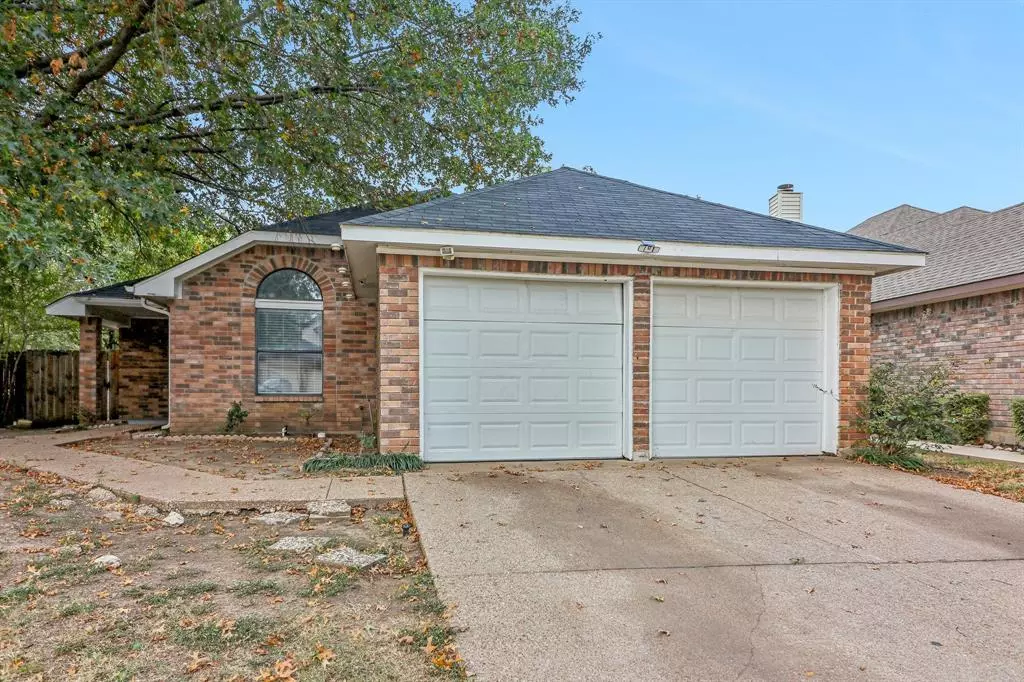 Arlington, TX 76018,304 ironbark Drive