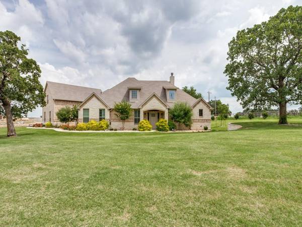 104 Lazy Creek Crossing, Weatherford, TX 76087