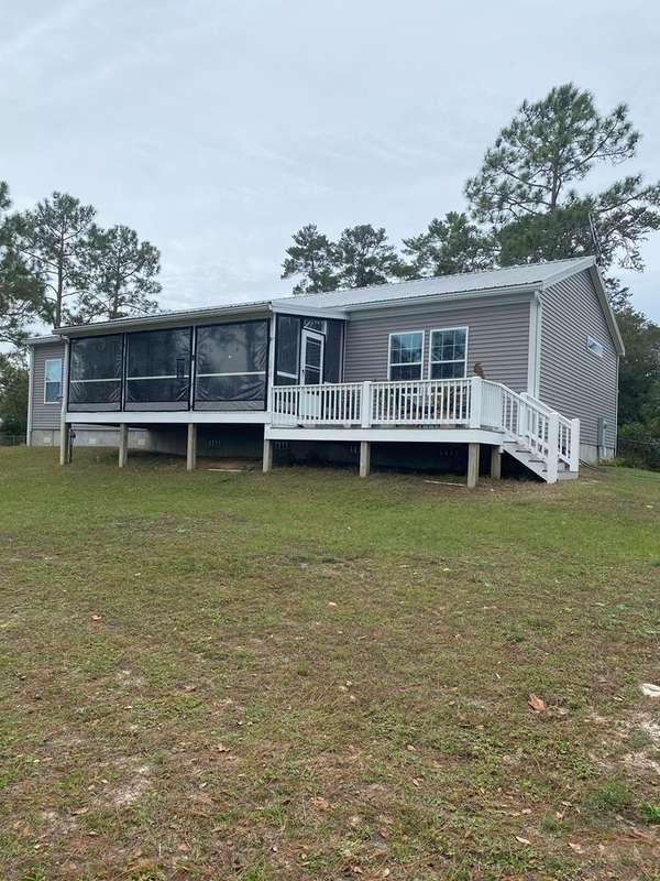 559 River Rd, Carrabelle, FL 32322