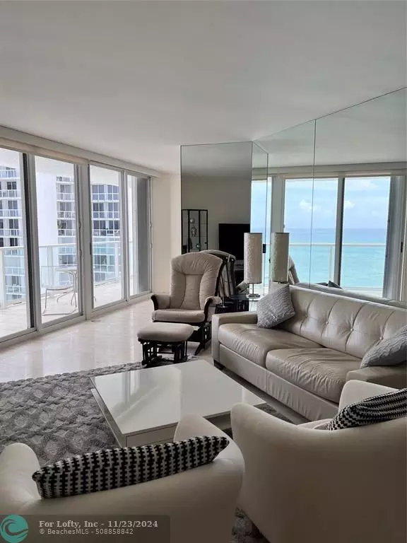 Sunny Isles Beach, FL 33160,16445 Collins Ave  #2222