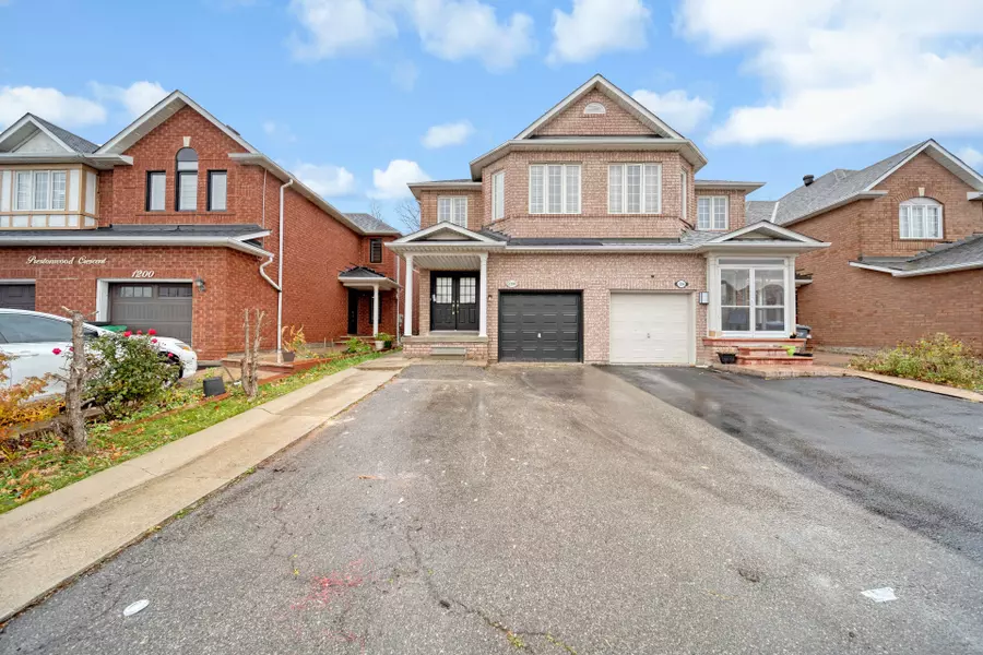 1204 Prestonwood CRES, Mississauga, ON L5V 2V3