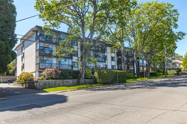 Victoria, BC V8R 1B5,1665 Oak Bay Ave #304