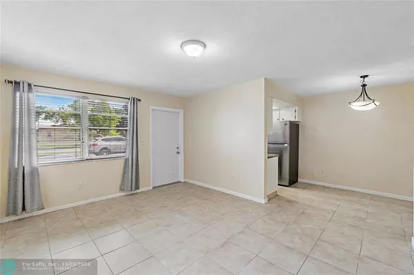 Hollywood, FL 33024,6101 Garfield St  #1-6