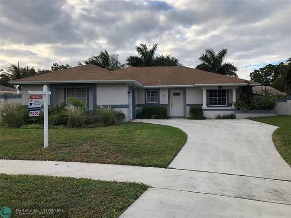 177 Mohigan Cir, Boca Raton, FL 33487