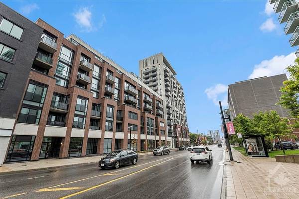 Lower Town - Sandy Hill, ON K1N 5Z8,560 RIDEAU ST #523