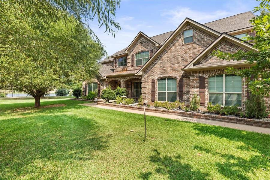 23120 SADDLE RIDGE Court, Lindale, TX 75771