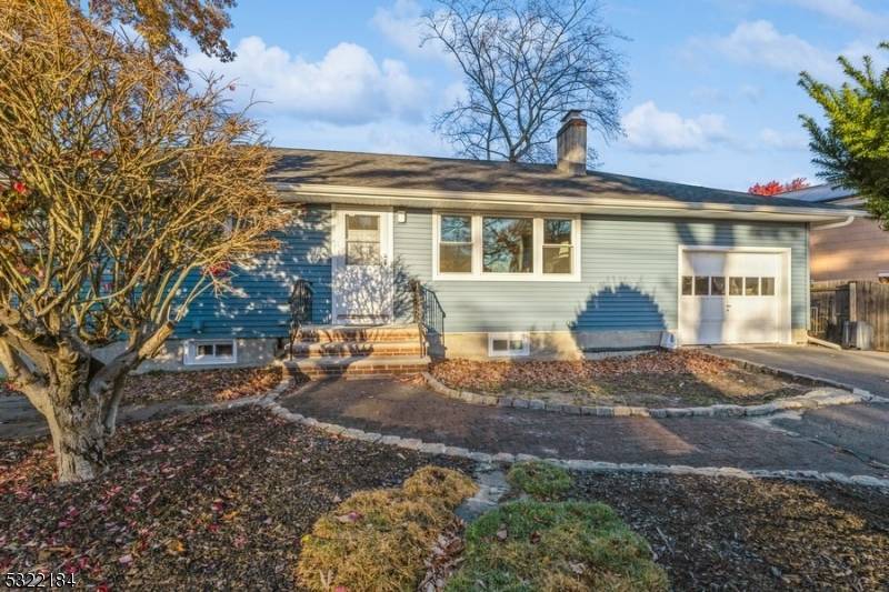 31 Leonardo Rd, Parsippany-troy Hills Twp., NJ 07054