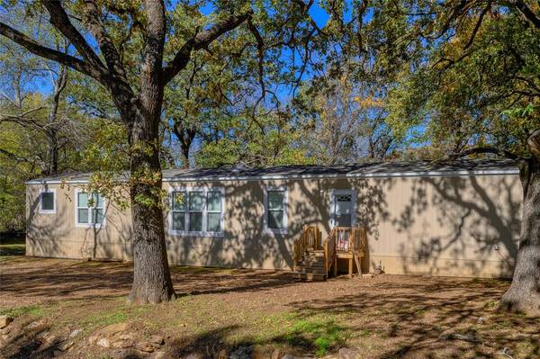 1279 Ham Bates Road, Whitesboro, TX 76273