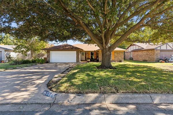 1545 Trammell Drive, Benbrook, TX 76126