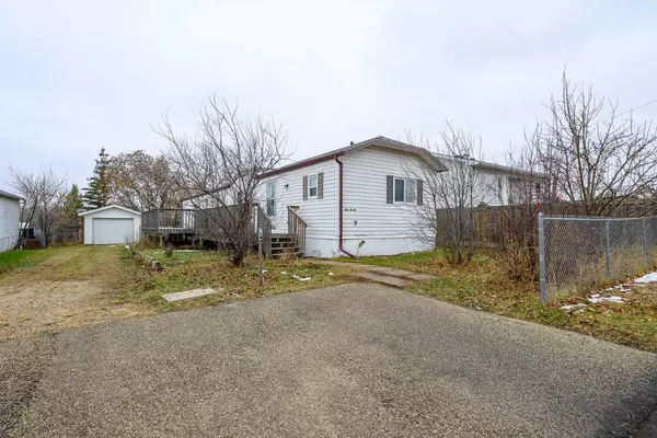 9619 101 AVE,  Clairmont,  AB T8X 5G5