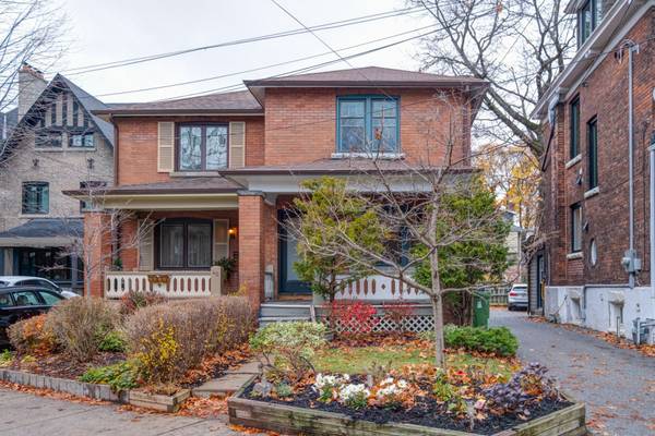 38 Benlamond AVE, Toronto E02, ON M4E 1Y9