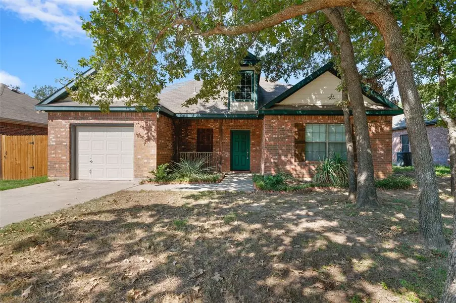 811 Driftwood Drive, Shady Shores, TX 76208