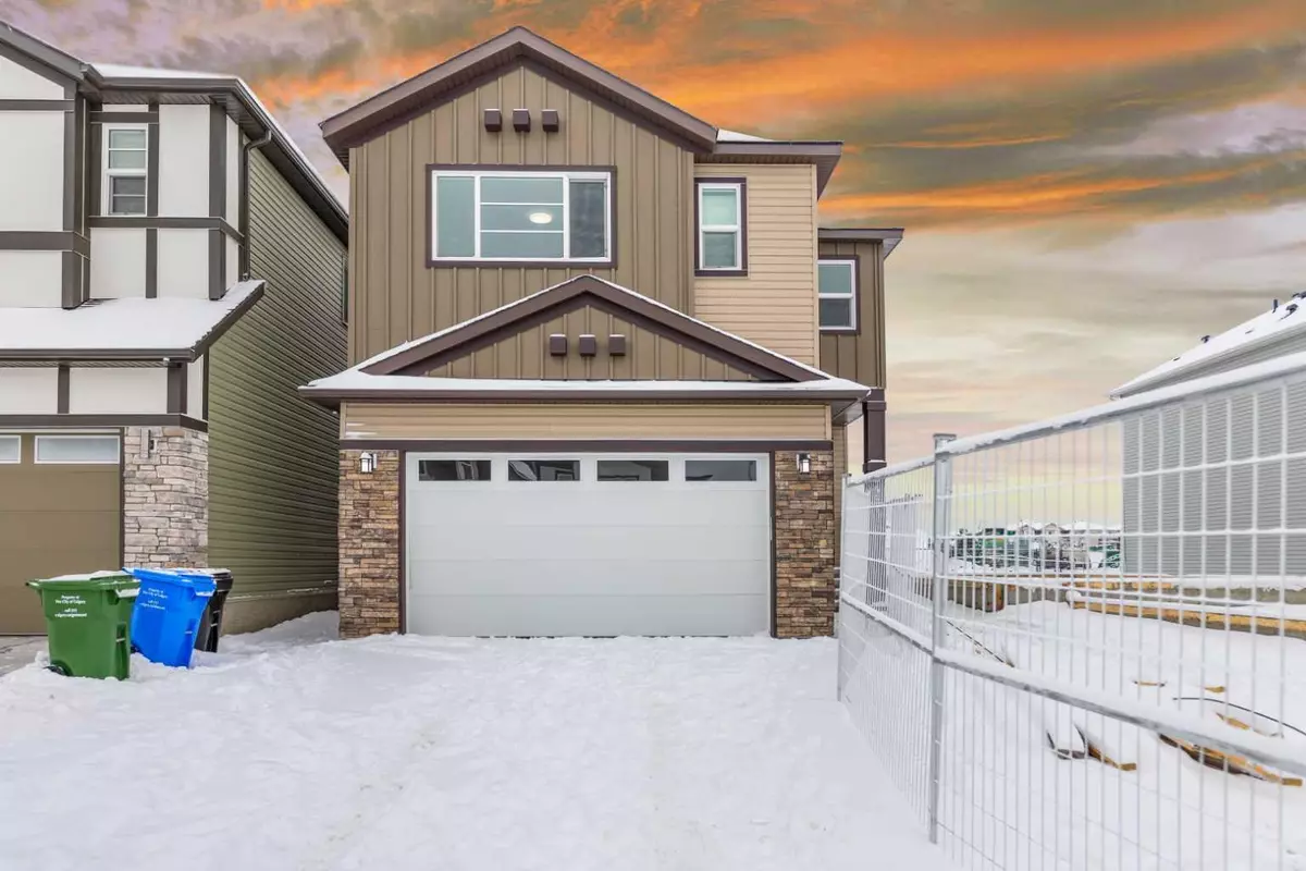 Calgary, AB T3J2H4,249 Savanna DR NE