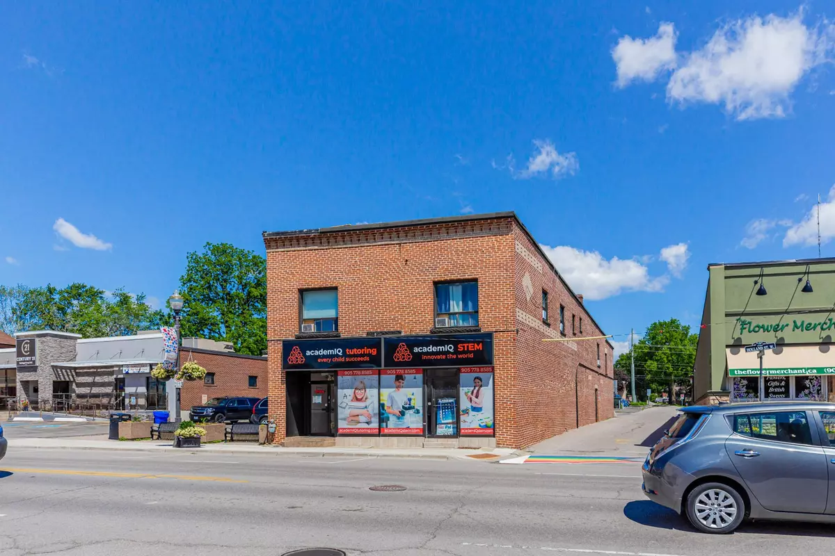 Bradford West Gwillimbury, ON L3Z 2B9,37 Holland ST W #1