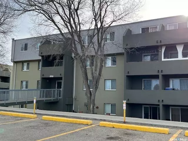 Moose Jaw, SK S6H 6X6,590 Laurier STREET W #108