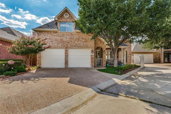 4228 Oak Park Court, Fort Worth, TX 76109