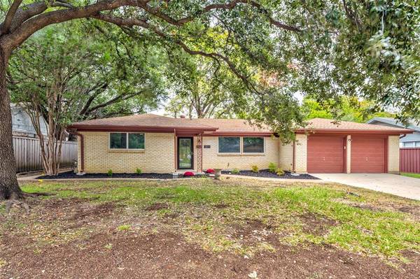 4625 Woodmont Drive, Haltom City, TX 76117