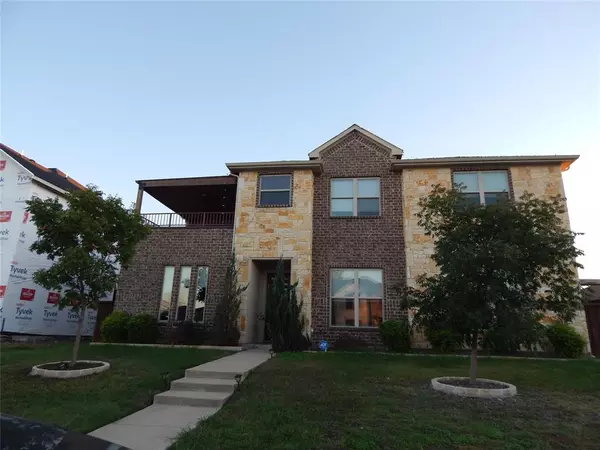 8202 Woodside Road, Rowlett, TX 75088