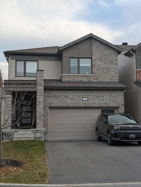 704 Brittanic RD, Stittsville - Munster - Richmond, ON K2V 0N8