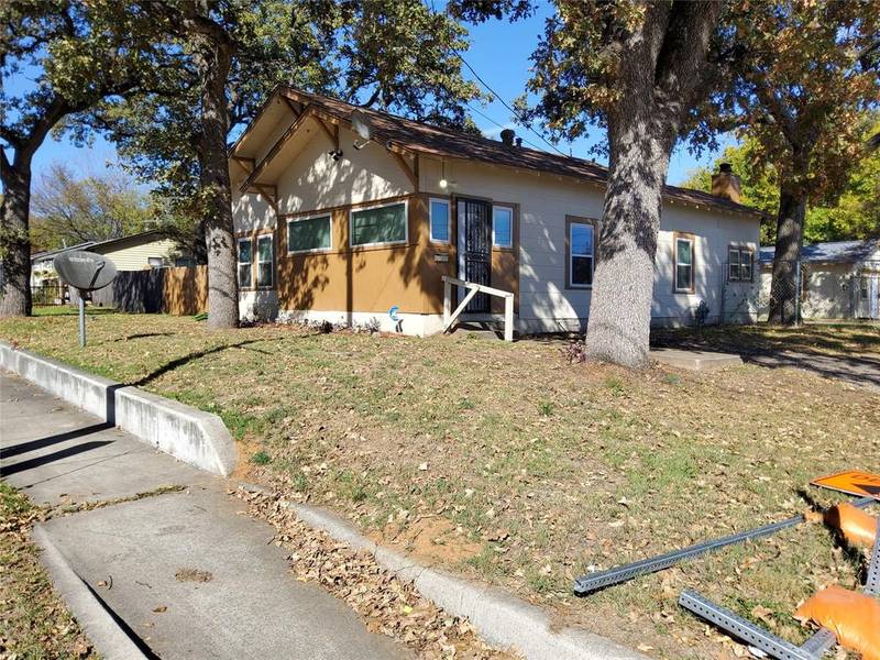 6029 Plant Avenue, Fort Worth, TX 76112