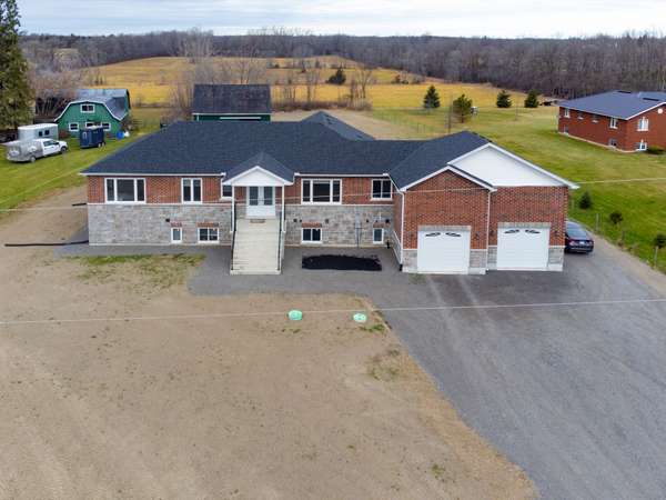 343 Drive In RD W, Greater Napanee, ON K7R 3L1