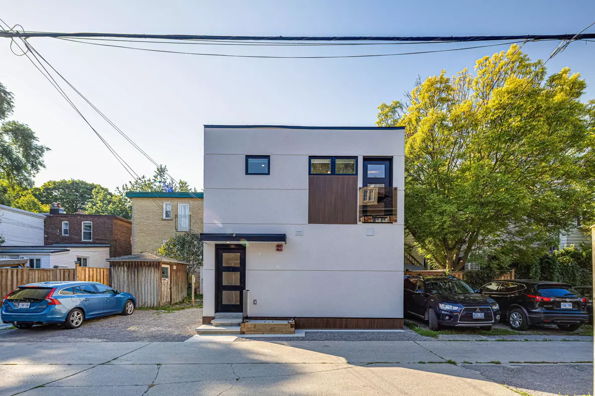 Toronto E02, ON M4L 1B7,20 Kewbeach AVE #LANEWAY