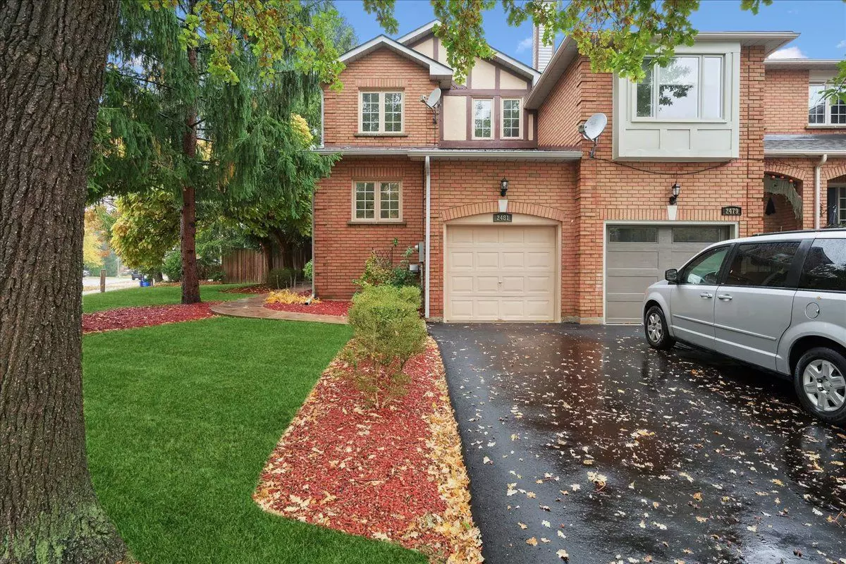 Oakville, ON L6H 5Y3,2481 Stefi TRL