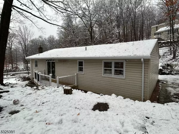 Hopatcong Boro, NJ 07843,35 Dupont Ave